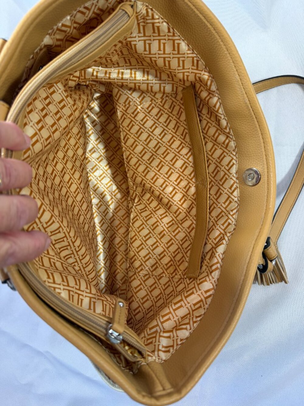 Tignanello Genuine Leather French Shopper Tote W/ Tassle, Colorblock, Like New! - Picture 9 of 16